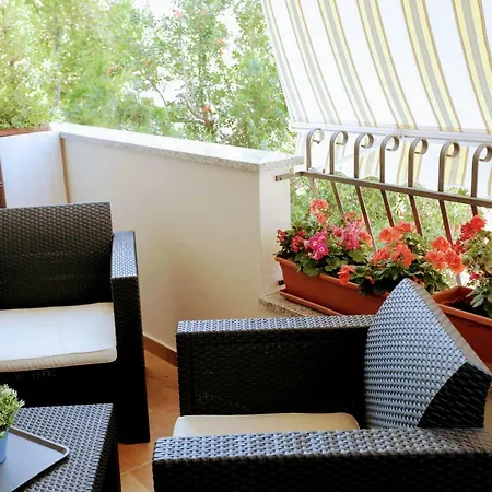 Zama Bed & Breakfast *
