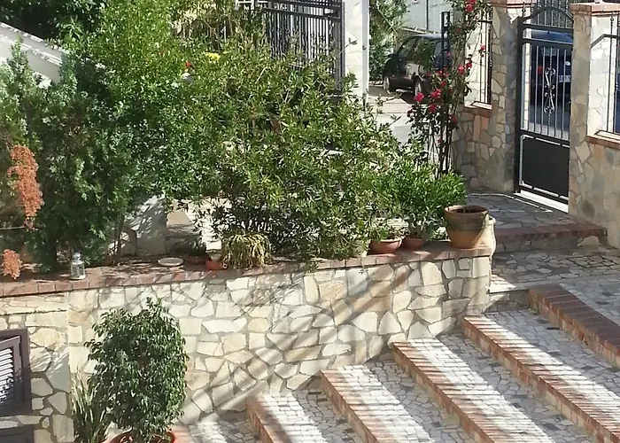 住宿加早餐酒店 Zama